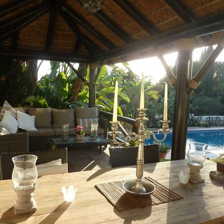 Villa Breeze Boutique Guest Rooms, Marbella Sitio de Calahonda エクステリア 写真