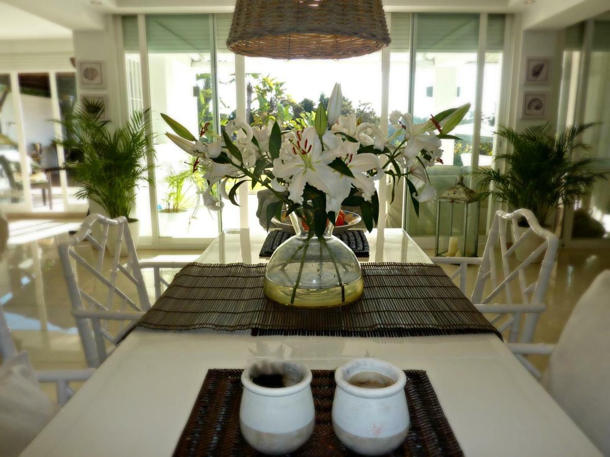 Villa Breeze Boutique Guest Rooms, Marbella Sitio de Calahonda エクステリア 写真