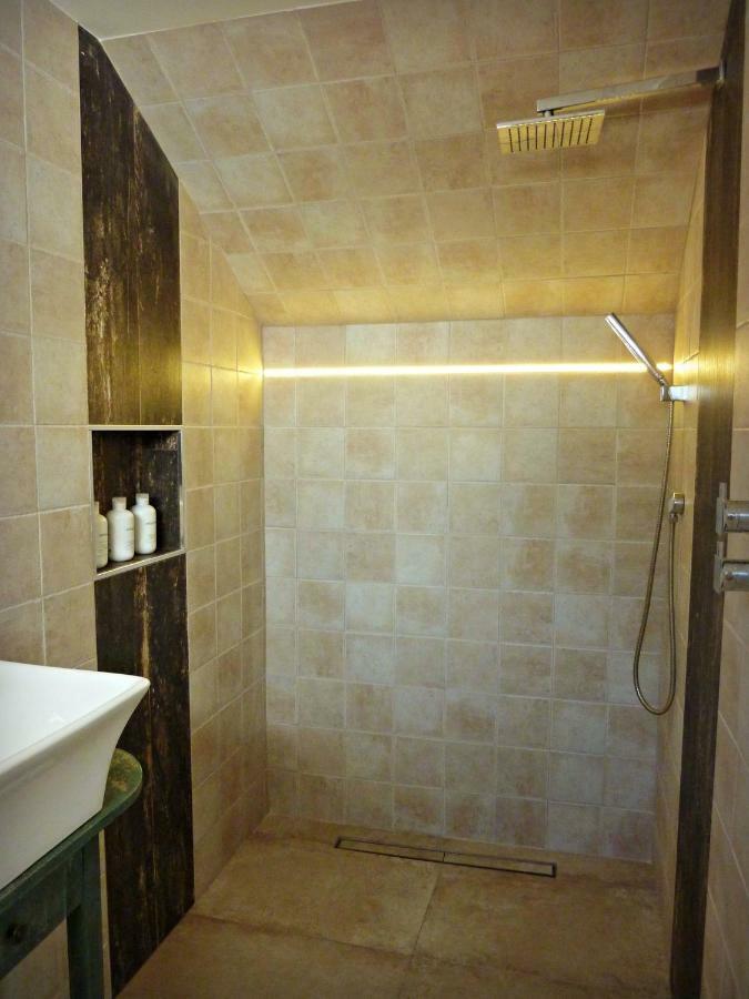 Villa Breeze Boutique Guest Rooms, Marbella Sitio de Calahonda エクステリア 写真