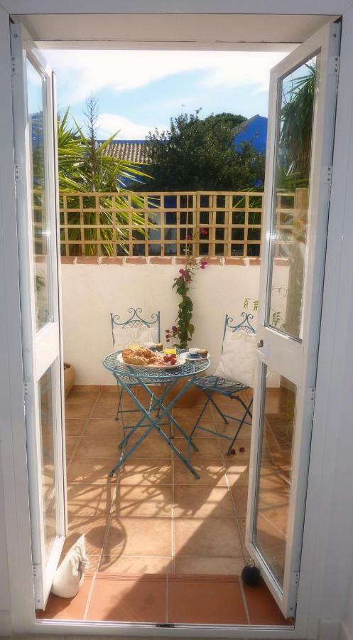 Villa Breeze Boutique Guest Rooms, Marbella Sitio de Calahonda エクステリア 写真
