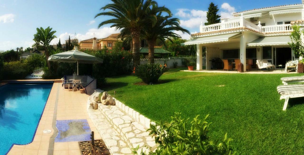 Villa Breeze Boutique Guest Rooms, Marbella Sitio de Calahonda エクステリア 写真