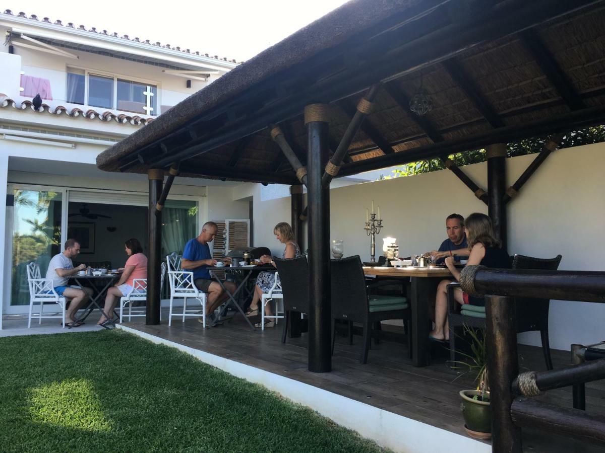 Villa Breeze Boutique Guest Rooms, Marbella Sitio de Calahonda エクステリア 写真