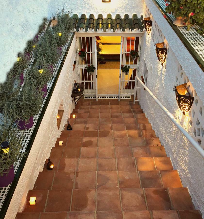 Villa Breeze Boutique Guest Rooms, Marbella Sitio de Calahonda エクステリア 写真
