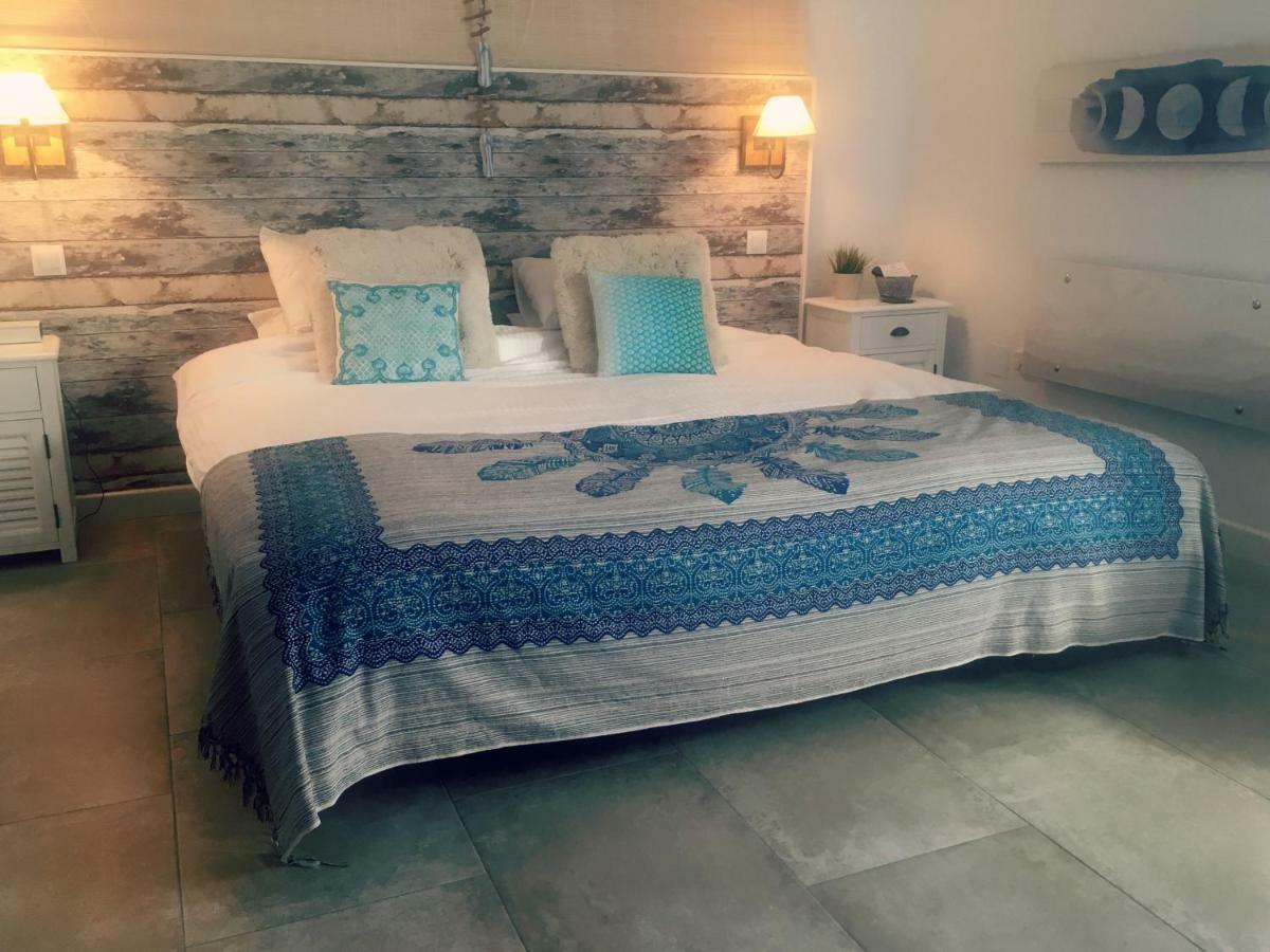 Villa Breeze Boutique Guest Rooms, Marbella Sitio de Calahonda エクステリア 写真